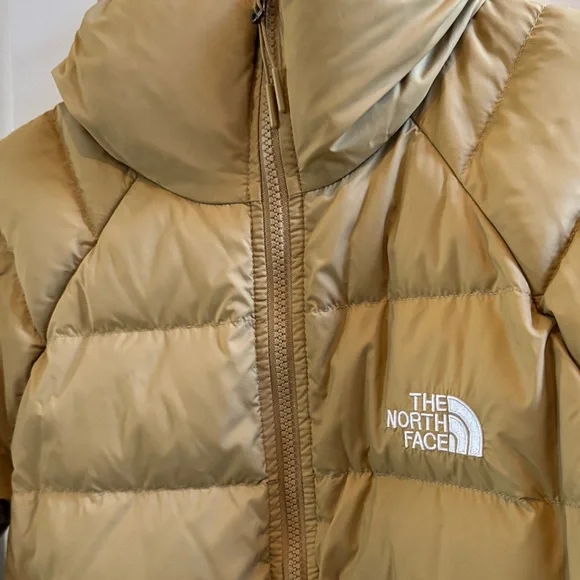 The North Face Cropped Puffer Jacket - Picture 2 of 5